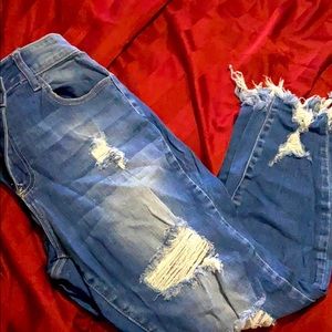 Ripped skinny jeans